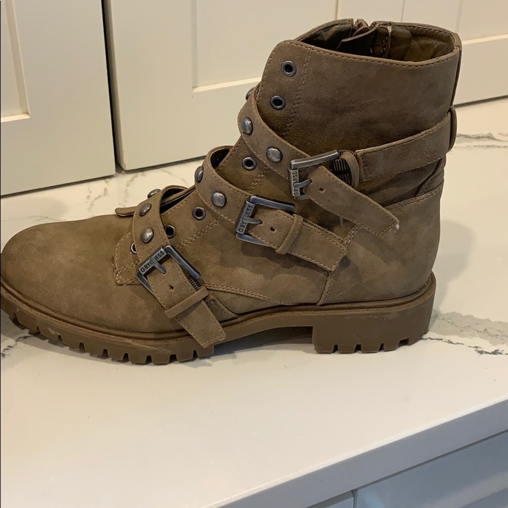 Boots - Picture 2 of 5